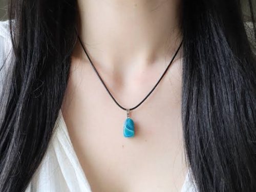 ⚠️ 0.3 necklace on promo with 💎 gemstone pendant from a store in usa. To your loved ones abroad.
