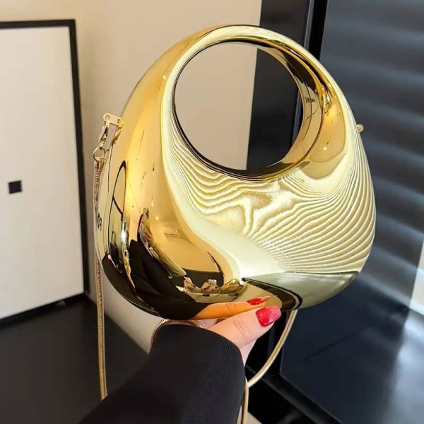 ⚠️ 0.0000000000000000008 Gold bag perfect gift for rich loved ones abroad pure luxury bag from a clothing and accesories company in usa .