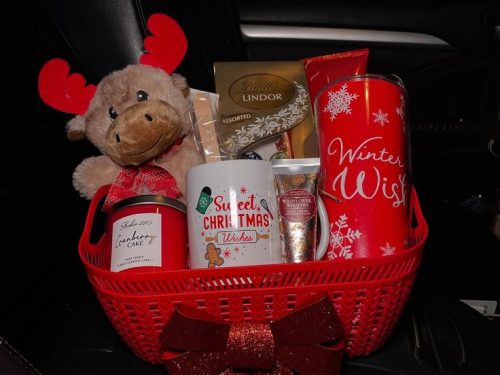 โ ๏ธ 0.00000000000000000000000000000000000000000000000000000000000000000000000000000000000000000000000000000000000000000000000000 HIGH STANDARD DELIVERY 2 TO 5 DAYS โ๏ธโ๏ธโ๏ธโ๏ธโ๏ธโ๏ธโ๏ธโ๏ธโ๏ธโ๏ธโ๏ธโ๏ธโ๏ธ full christmas basket containing teddy lot of chocolate gummies and mini gifts. 12 minimum content of gift ...DELIVERY ASSURED 100%